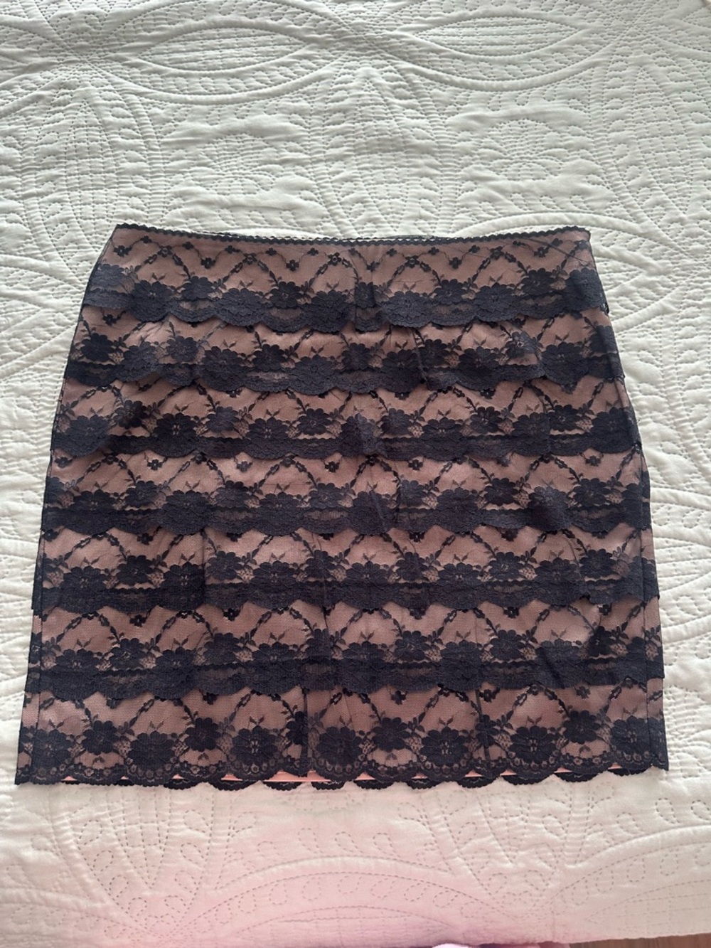 XXI Black Lace Mini Skirt With Tan Lining Sz Lg Elegant Chic